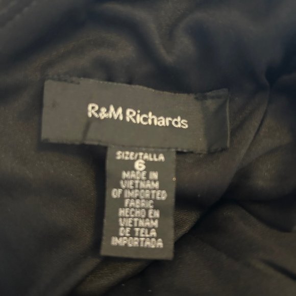 R&M Richards Black Evening Gown with Shoulder Bow, Macy's Size 6 - Picture 5 of 5